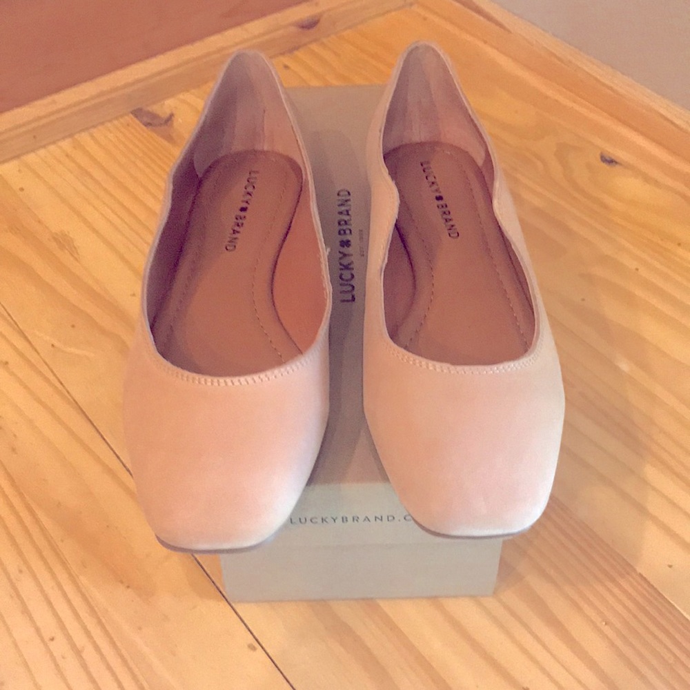 Women’s Lucky Brand Flats, Size 9, Sand, NWB